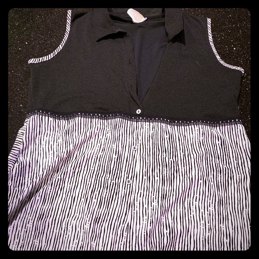 Zoe sleeveless blouse with buttons and mixed print